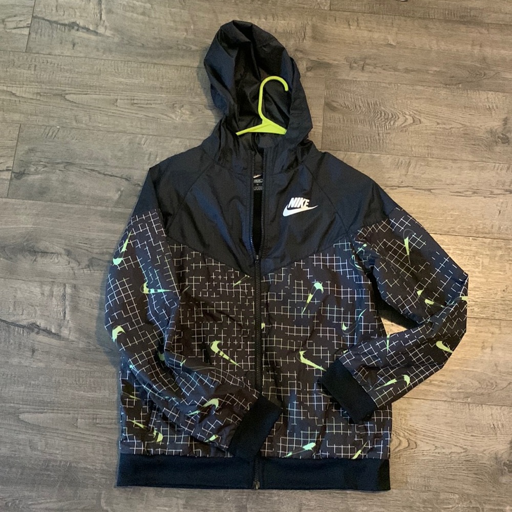 Nike wind breaker